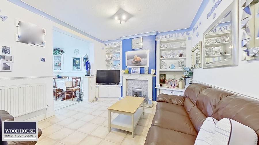 Images for Lodge Crescent, Waltham Cross, Hertfordshire EAID:3131305421 BID:11055924