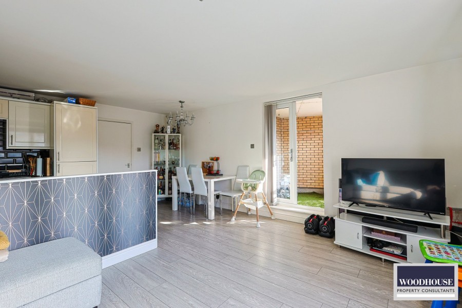 Images for Turners Hill, Cheshunt, Hertfordshire EAID:3131305421 BID:11055924
