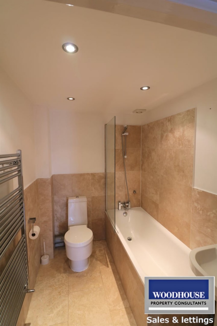 Images for Cheshunt, Waltham Cross, Hertfordshire EAID:3131305421 BID:11055924