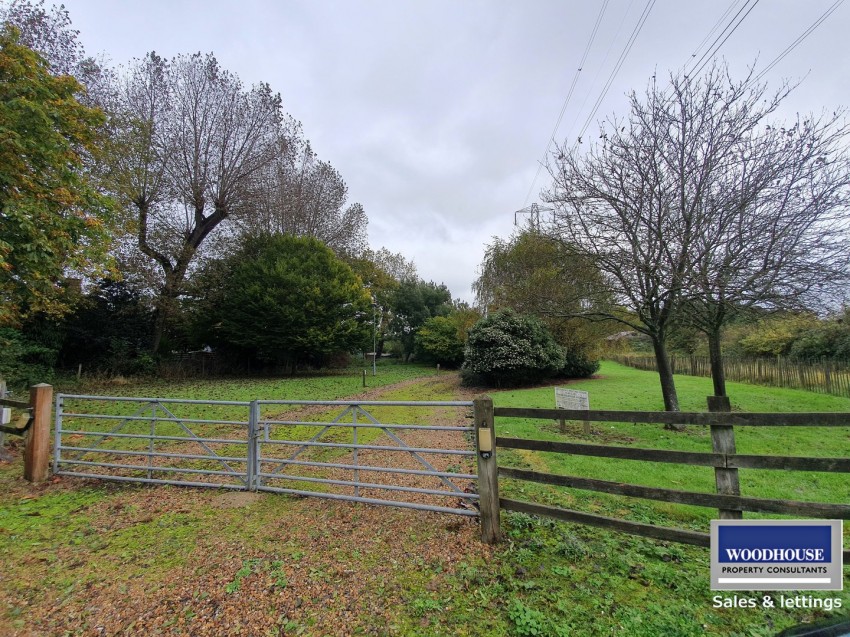 Images for Goffs Oak, Waltham Cross, Hertfordshire EAID:3131305421 BID:11055924