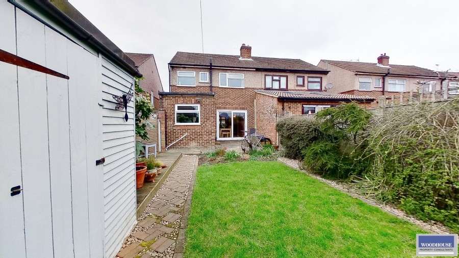 Images for Cornwall Close, Waltham Cross, Hertfordshire EAID:3131305421 BID:11055924