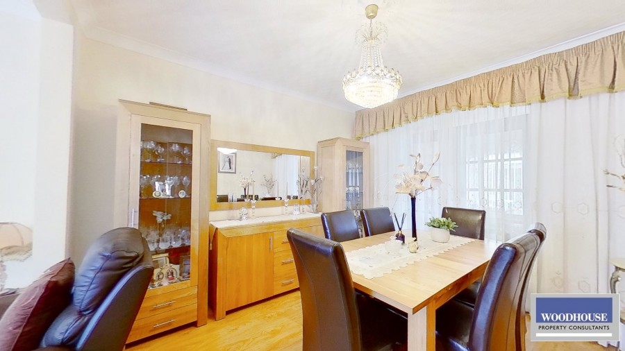 Images for Lodge Crescent, Waltham Cross, Hertfordshire EAID:3131305421 BID:11055924