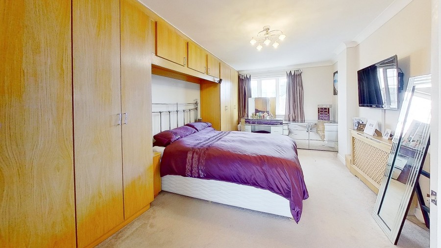 Images for Cheshunt, Waltham Cross, Hertfordshire EAID:3131305421 BID:11055924