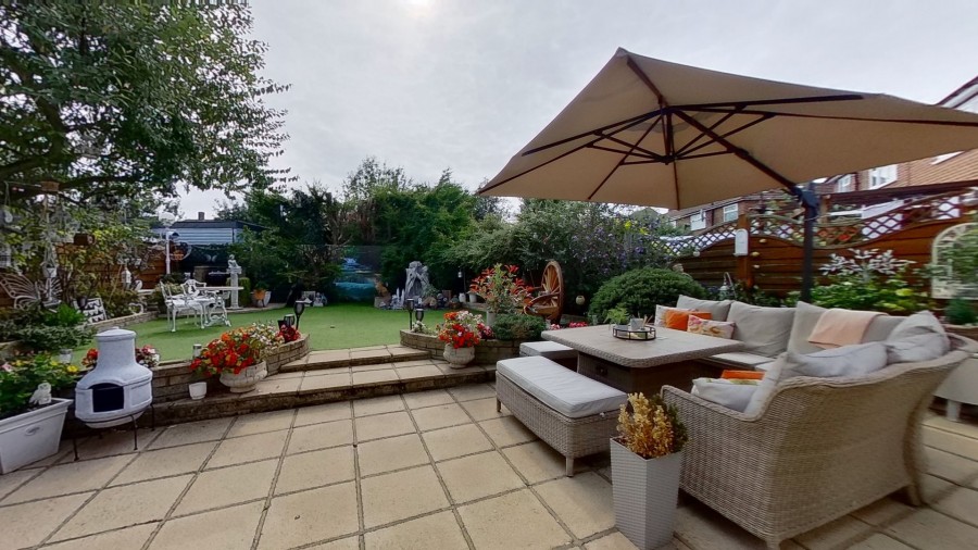 Images for Roundmoor Drive, Cheshunt, Hertfordshire EAID:3131305421 BID:11055924