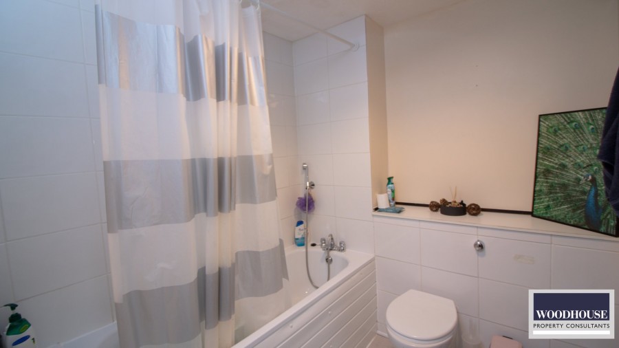Images for Cheshunt, Waltham Cross, Hertfordshire EAID:3131305421 BID:11055924