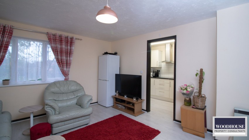 Images for Cheshunt, Waltham Cross, Hertfordshire EAID:3131305421 BID:11055924