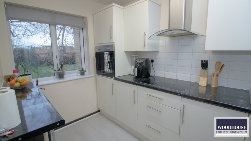 Images for Cheshunt, Waltham Cross, Hertfordshire EAID:3131305421 BID:11055924