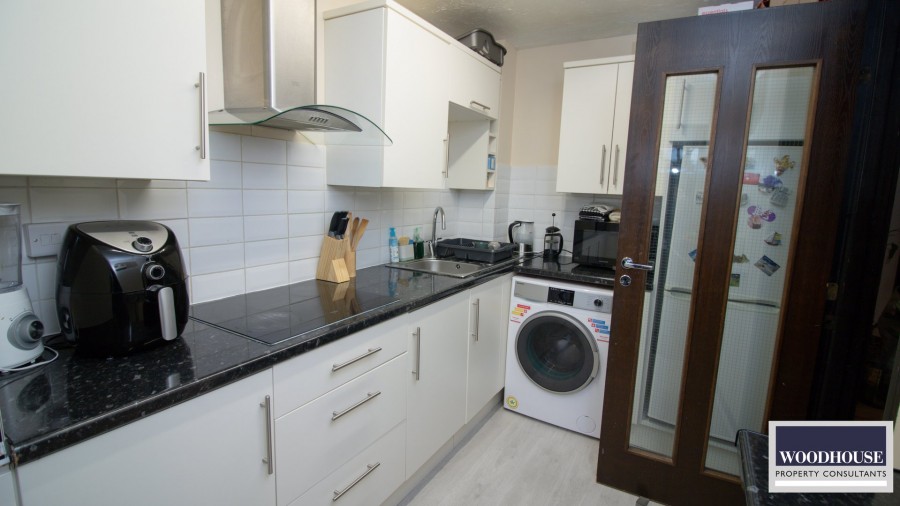 Images for Cheshunt, Waltham Cross, Hertfordshire EAID:3131305421 BID:11055924
