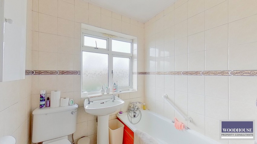 Images for Seaforth Drive, Waltham Cross, Hertfordshire EAID:3131305421 BID:11055924