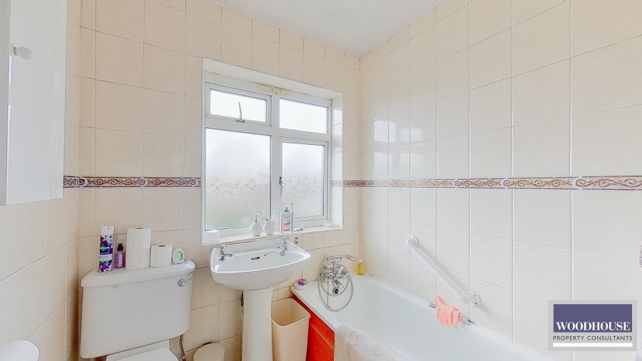 Images for Seaforth Drive, Waltham Cross, Hertfordshire EAID:3131305421 BID:11055924