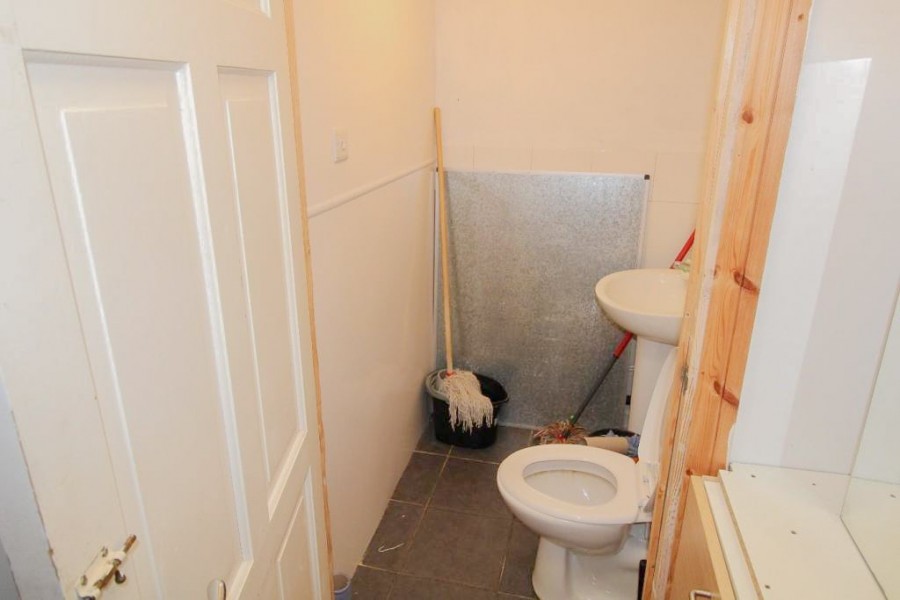 Images for Cheshunt, Waltham Cross, Hertfordshire EAID:3131305421 BID:11055924