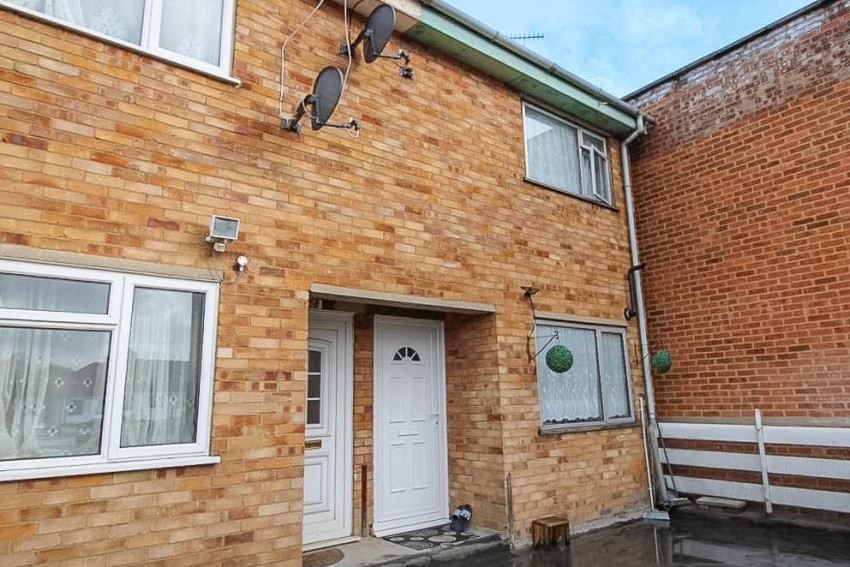 Images for Cheshunt, Waltham Cross, Hertfordshire EAID:3131305421 BID:11055924