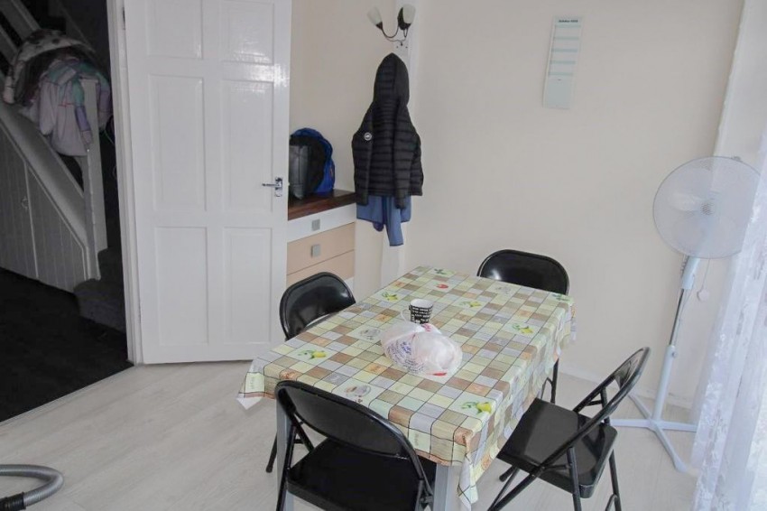 Images for Cheshunt, Waltham Cross, Hertfordshire EAID:3131305421 BID:11055924
