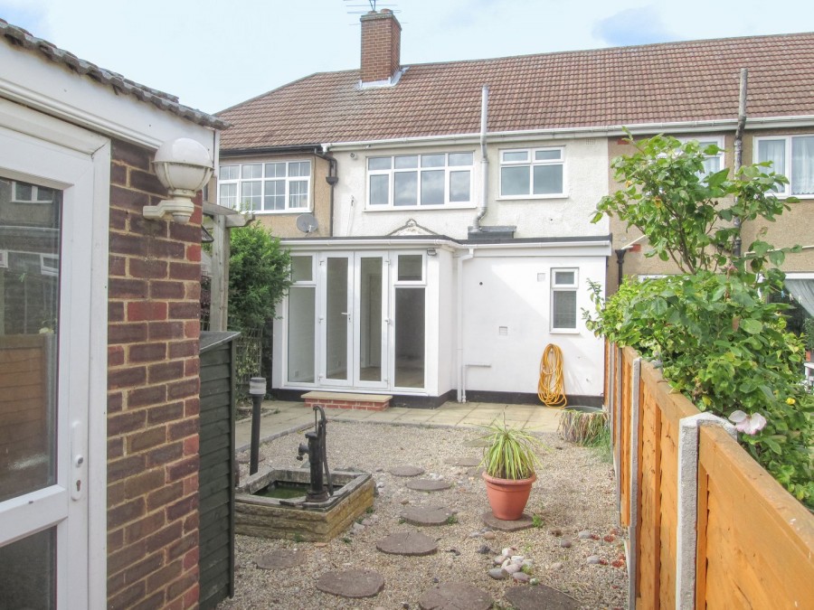 Images for Cheshunt, Waltham Cross, Hertfordshire EAID:3131305421 BID:11055924