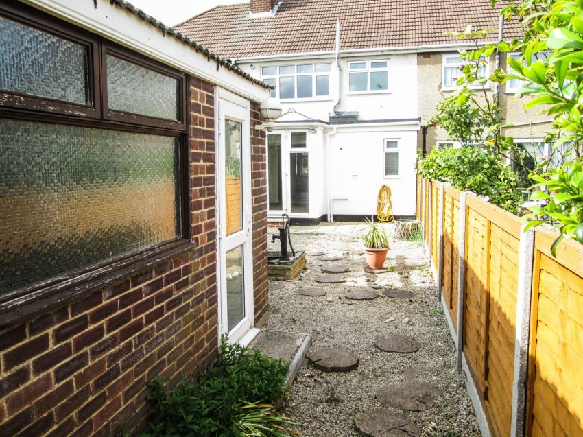 Images for Cheshunt, Waltham Cross, Hertfordshire EAID:3131305421 BID:11055924