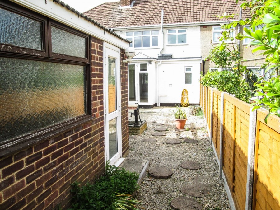Images for Cheshunt, Waltham Cross, Hertfordshire EAID:3131305421 BID:11055924