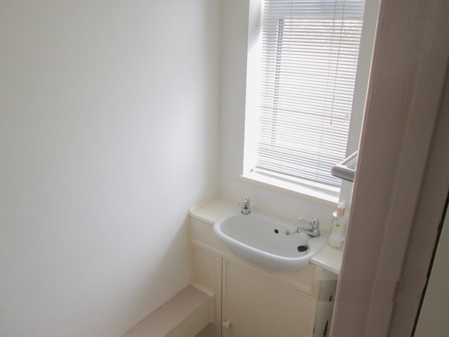 Images for Cheshunt, Waltham Cross, Hertfordshire EAID:3131305421 BID:11055924