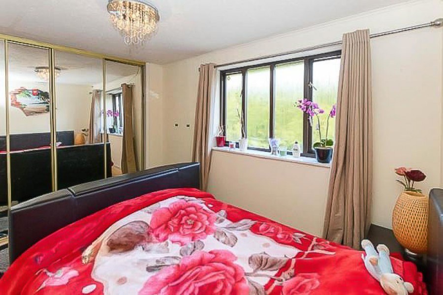 Images for Bryanstone Road, Waltham Cross, Hertfordshire EAID:3131305421 BID:11055924