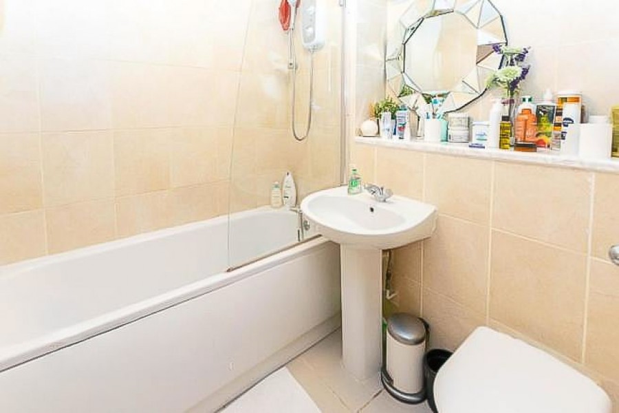 Images for Bryanstone Road, Waltham Cross, Hertfordshire EAID:3131305421 BID:11055924