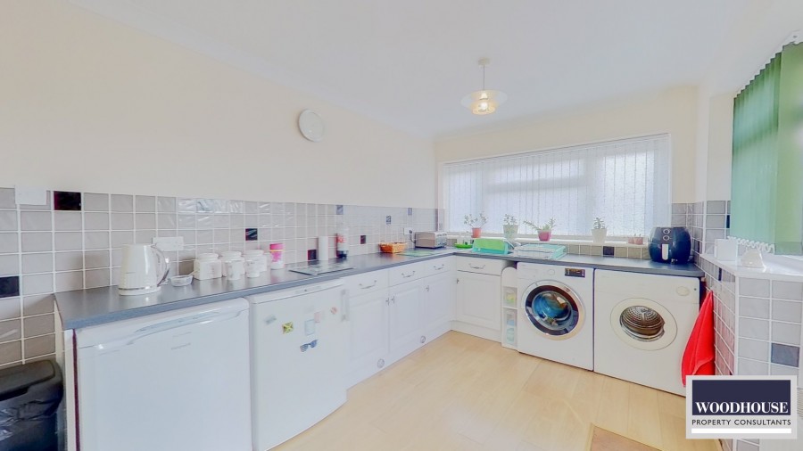 Images for Winton Drive, Cheshunt, Hertfordshire EAID:3131305421 BID:11055924