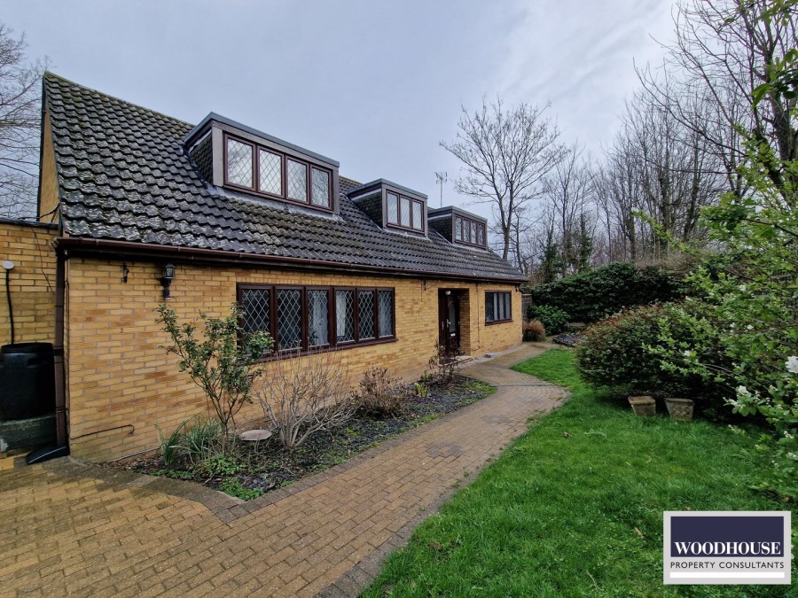 Images for Warwick Drive, Cheshunt EAID:3131305421 BID:11055924