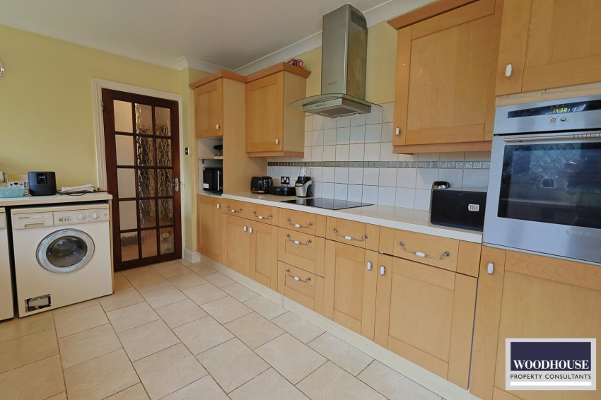 Images for Warwick Drive, Cheshunt EAID:3131305421 BID:11055924