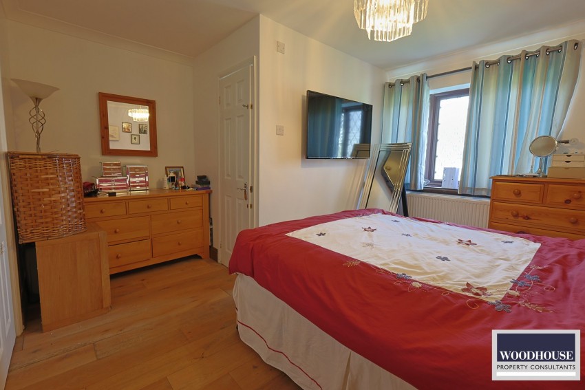 Images for Warwick Drive, Cheshunt EAID:3131305421 BID:11055924