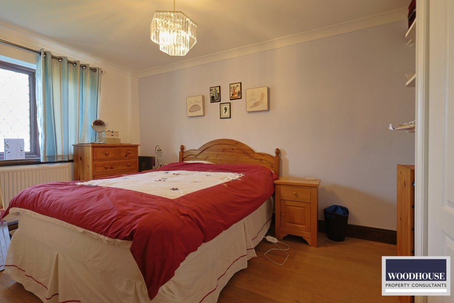 Images for Warwick Drive, Cheshunt EAID:3131305421 BID:11055924