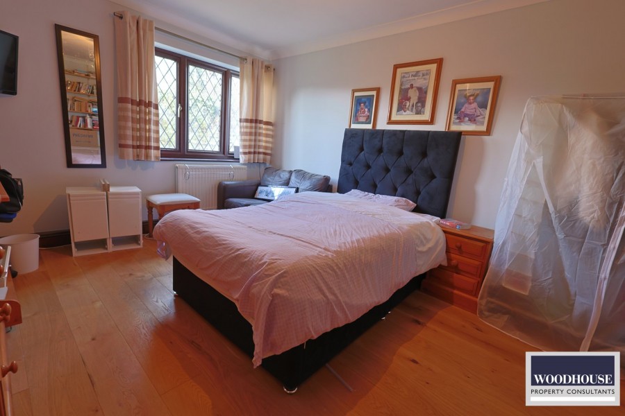 Images for Warwick Drive, Cheshunt EAID:3131305421 BID:11055924