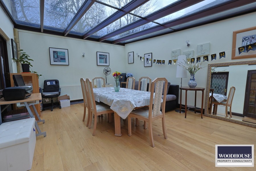 Images for Warwick Drive, Cheshunt EAID:3131305421 BID:11055924