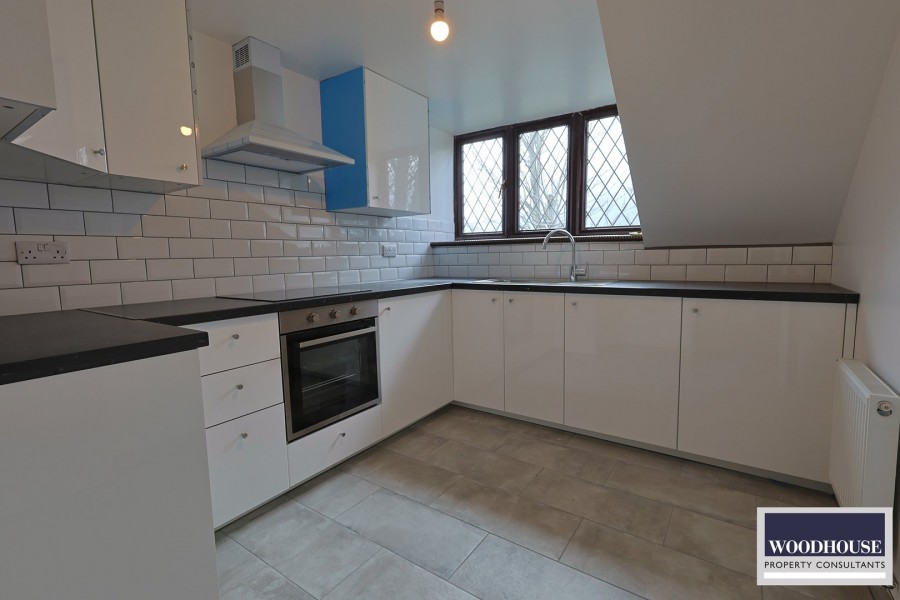 Images for Warwick Drive, Cheshunt EAID:3131305421 BID:11055924