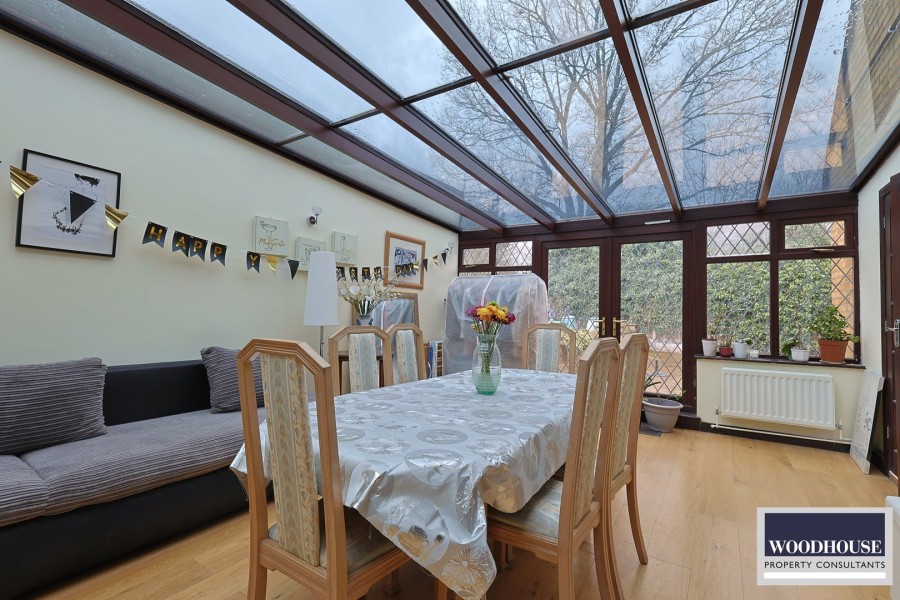 Images for Warwick Drive, Cheshunt EAID:3131305421 BID:11055924