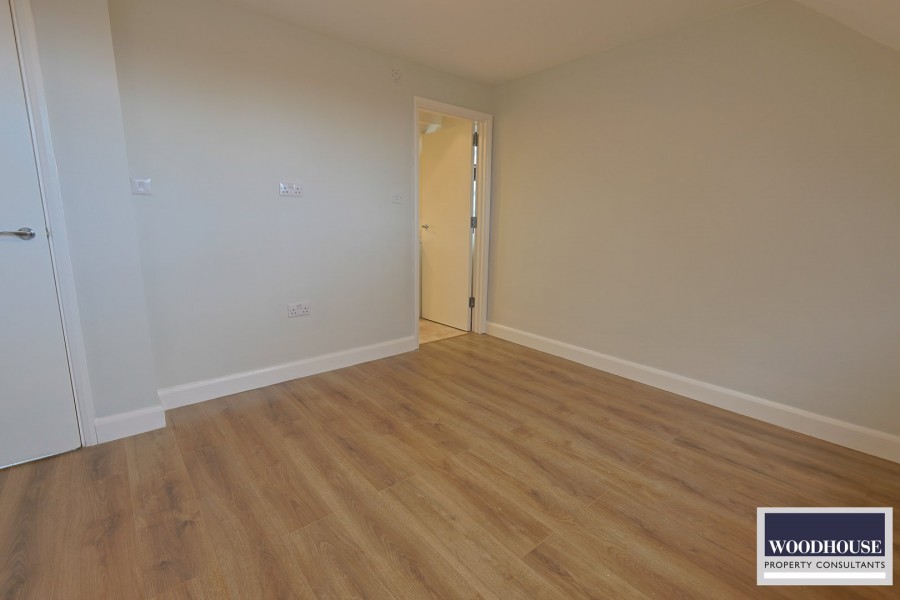 Images for Warwick Drive, Cheshunt EAID:3131305421 BID:11055924