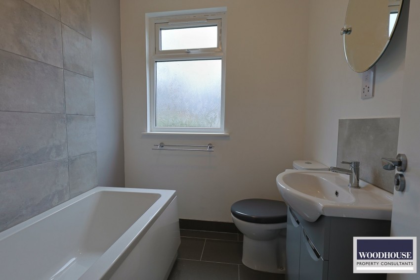 Images for Warwick Drive, Cheshunt EAID:3131305421 BID:11055924