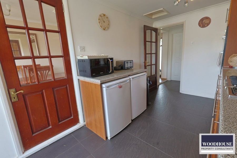 Images for Salisbury Crescent, Waltham Cross, Hertfordshire EAID:3131305421 BID:11055924