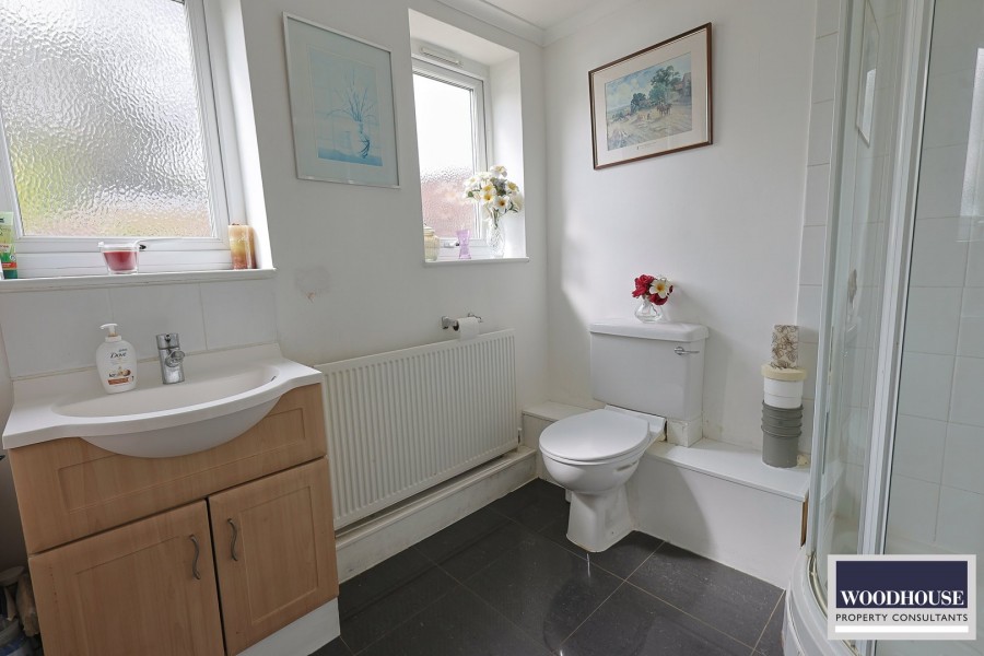 Images for Salisbury Crescent, Waltham Cross, Hertfordshire EAID:3131305421 BID:11055924