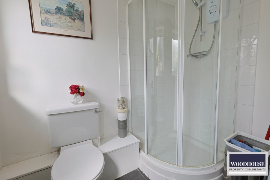 Images for Salisbury Crescent, Waltham Cross, Hertfordshire EAID:3131305421 BID:11055924