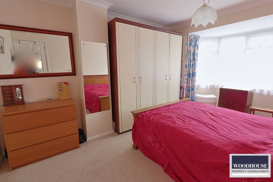 Images for Salisbury Crescent, Waltham Cross, Hertfordshire EAID:3131305421 BID:11055924