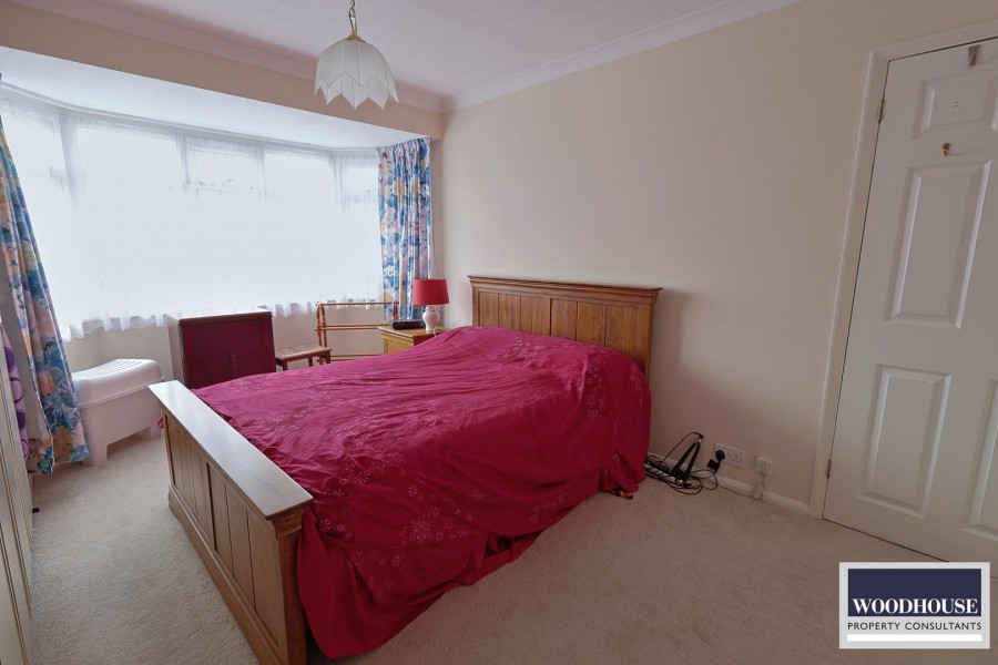 Images for Salisbury Crescent, Waltham Cross, Hertfordshire EAID:3131305421 BID:11055924