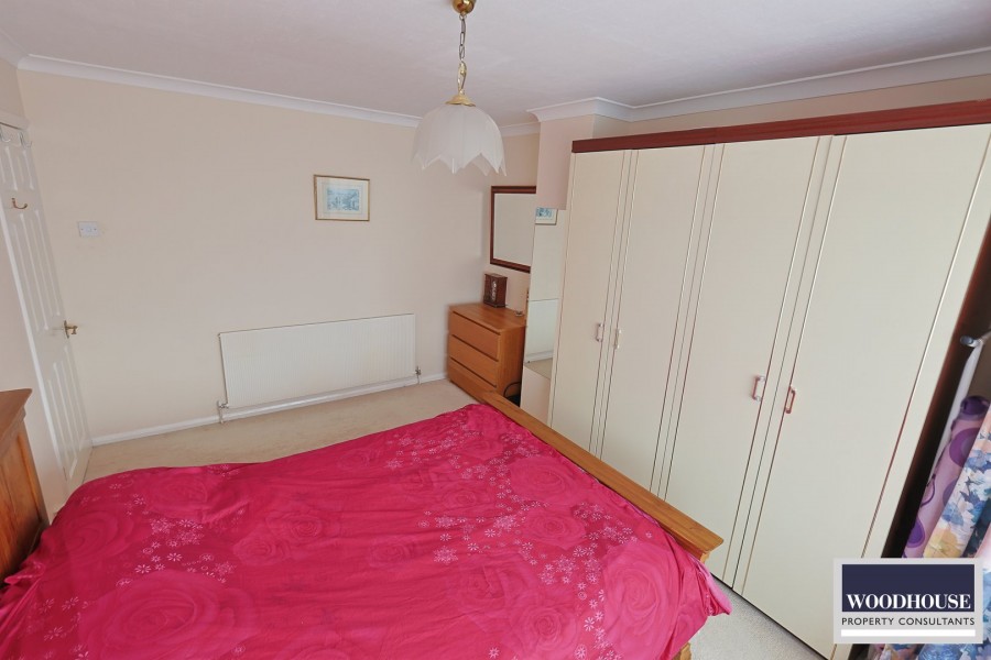 Images for Salisbury Crescent, Waltham Cross, Hertfordshire EAID:3131305421 BID:11055924