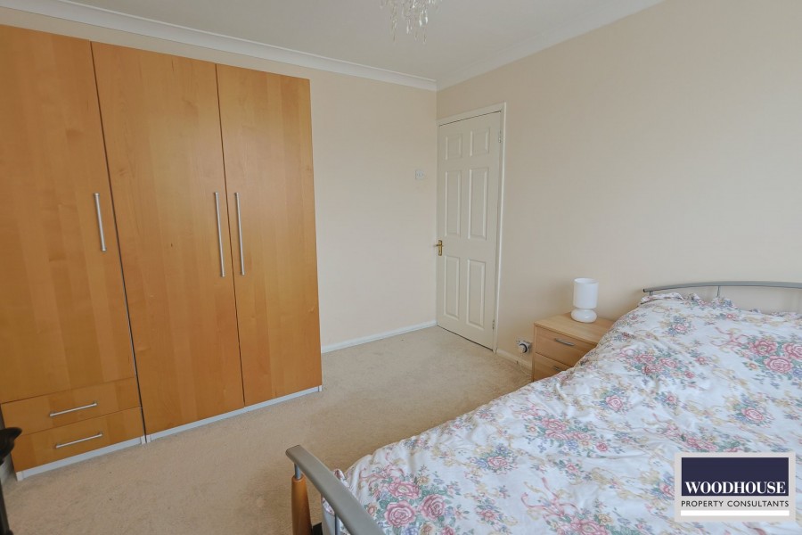 Images for Salisbury Crescent, Waltham Cross, Hertfordshire EAID:3131305421 BID:11055924