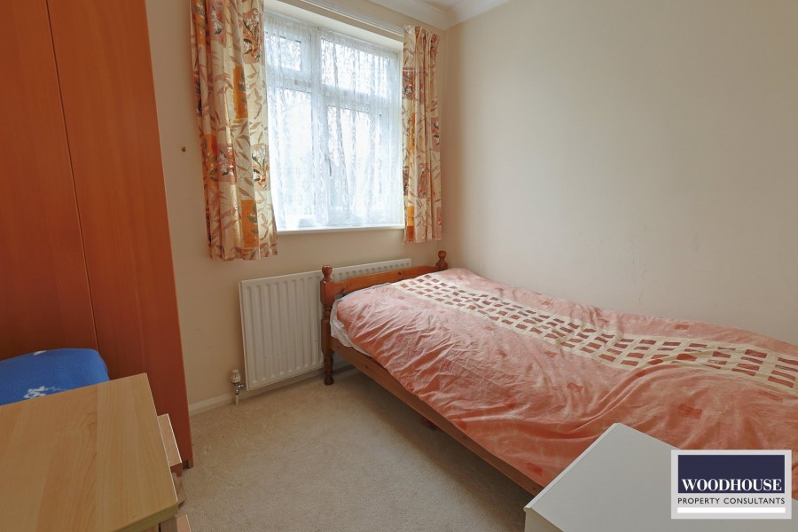 Images for Salisbury Crescent, Waltham Cross, Hertfordshire EAID:3131305421 BID:11055924