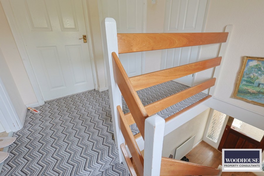 Images for Salisbury Crescent, Waltham Cross, Hertfordshire EAID:3131305421 BID:11055924