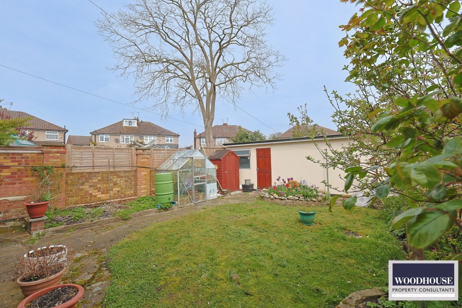 Images for Salisbury Crescent, Waltham Cross, Hertfordshire EAID:3131305421 BID:11055924