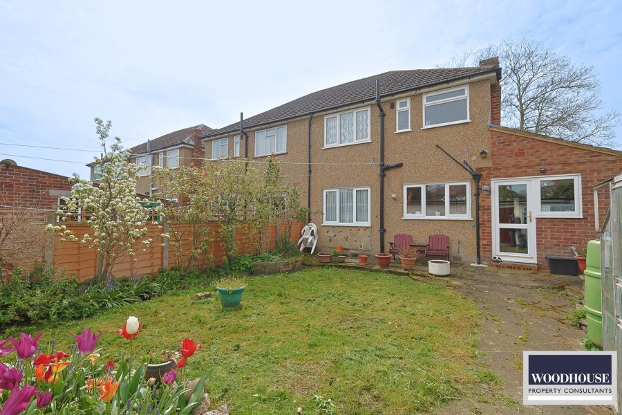Images for Salisbury Crescent, Waltham Cross, Hertfordshire EAID:3131305421 BID:11055924