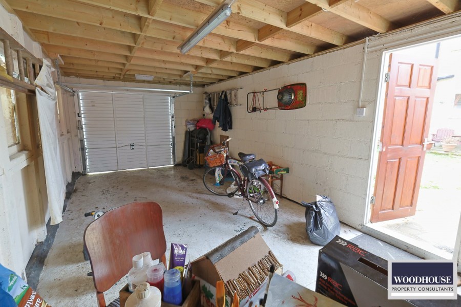 Images for Salisbury Crescent, Waltham Cross, Hertfordshire EAID:3131305421 BID:11055924