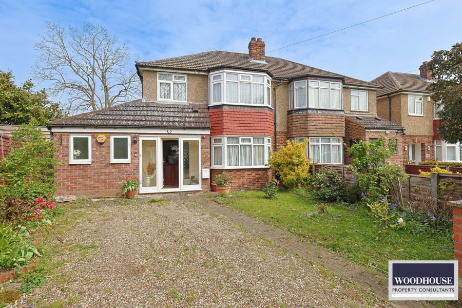 Images for Salisbury Crescent, Waltham Cross, Hertfordshire EAID:3131305421 BID:11055924
