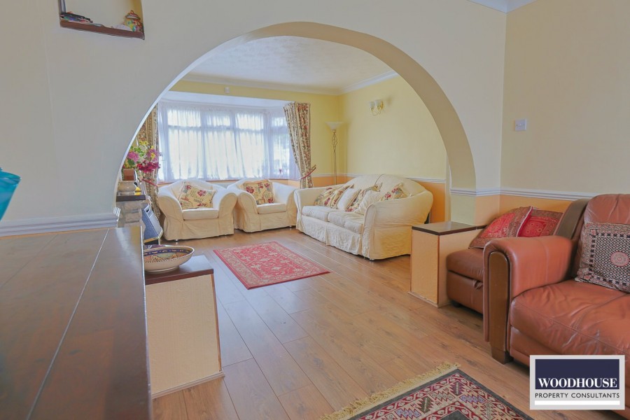 Images for Salisbury Crescent, Waltham Cross, Hertfordshire EAID:3131305421 BID:11055924