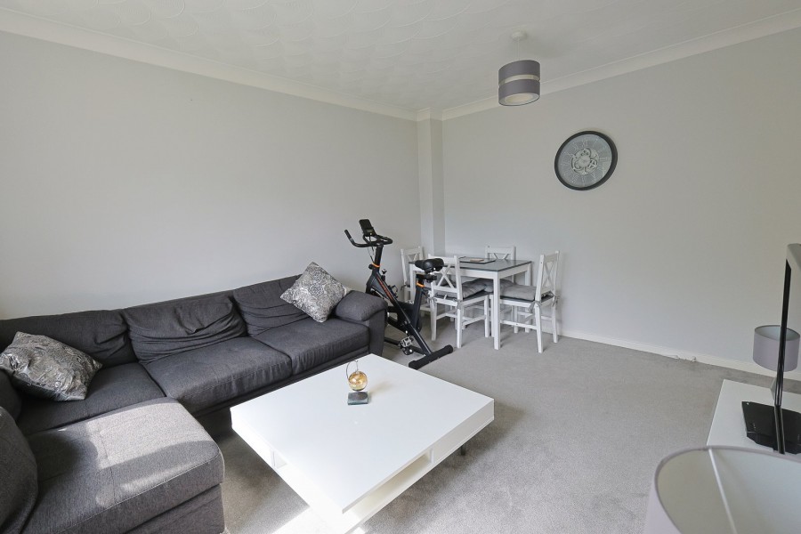 Images for Parkside, Waltham Cross, Hertfordshire EAID:3131305421 BID:11055924