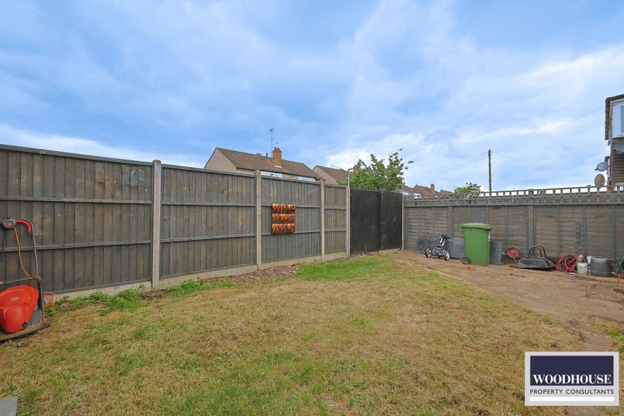 Images for Central Avenue, Waltham Cross, Hertfordshire EAID:3131305421 BID:11055924